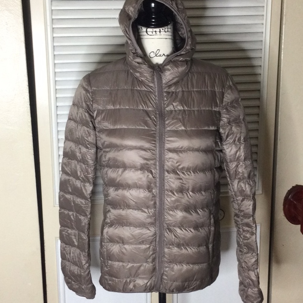 Light Weight Spring Jacket Size Med - image 1